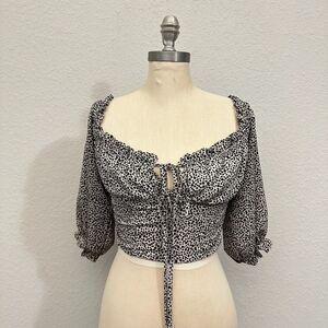 O. VIANCA Cropped Top Black White Animal Print Puff Sleeve Smocked